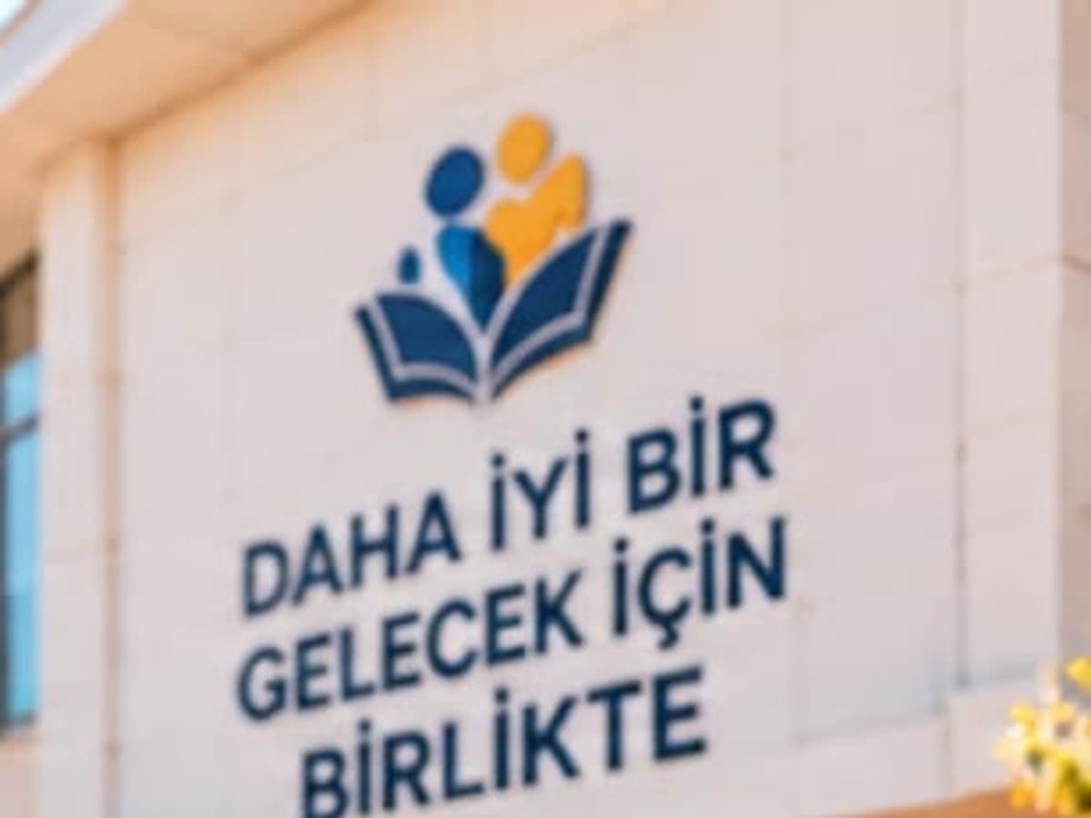 Okul binası
